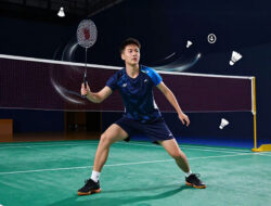 Teknik Dasar Antisipasi Arah Kok Badminton Agar Posisi Badan Selalu Siap Menerima