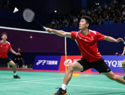Strategi Menekan Lawan Sejak Awal Pertandingan Badminton Dimulai Agar Mental Jatuh